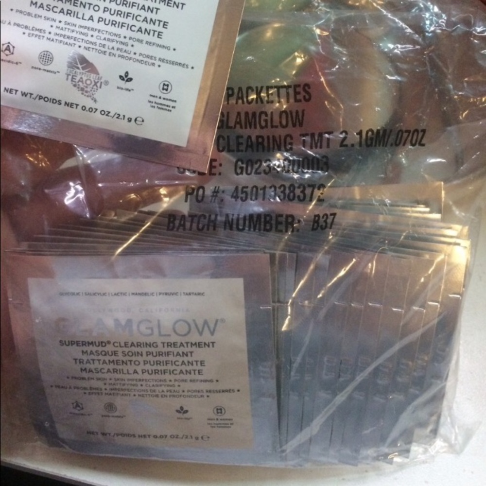 Glam glow super mud sample 1 pack of 25
